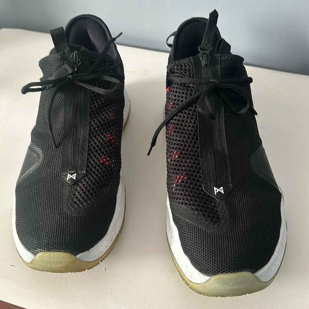 Men’s Nike athletic shoe size 15